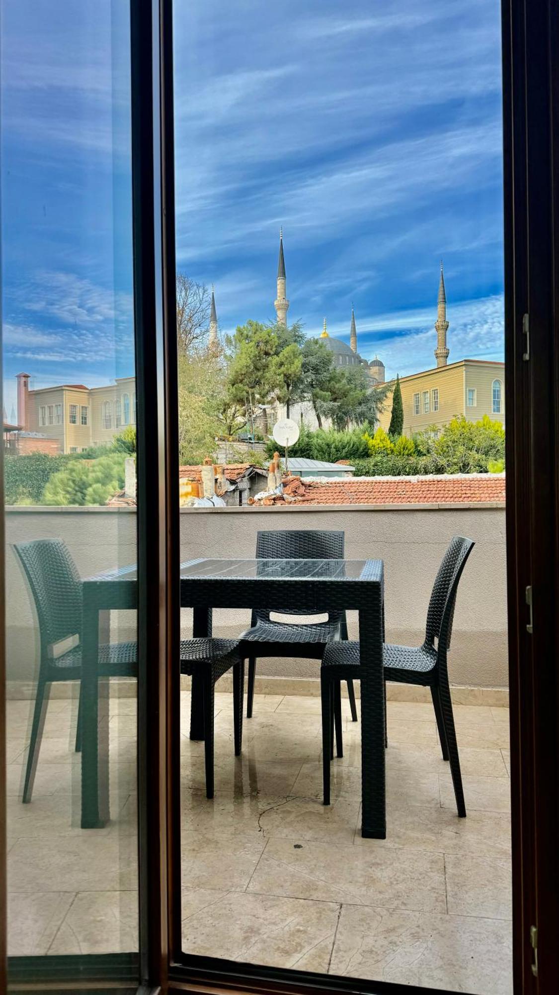 Seven Suites & Apart Sultanahmet Istanbul Bagian luar foto